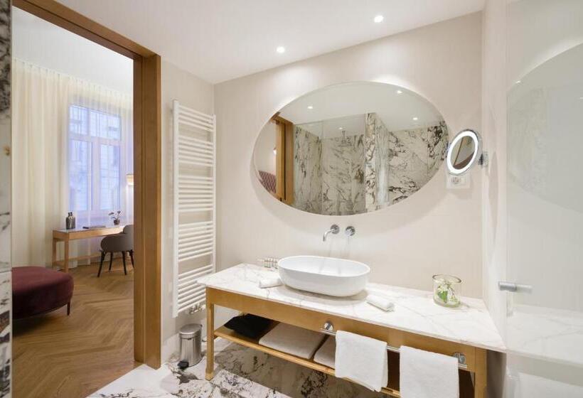 اتاق لوکس, Grand Hotel Union Eurostars