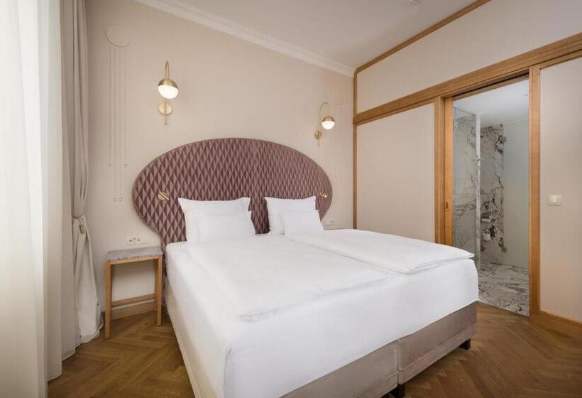 سوییت جونیور, Grand Hotel Union Eurostars