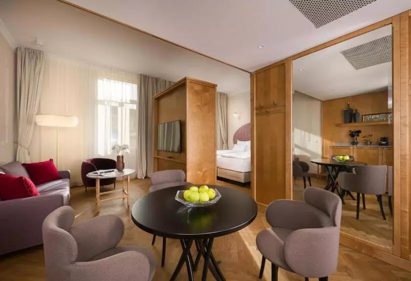 ジュニアスイート, Grand Hotel Union Eurostars