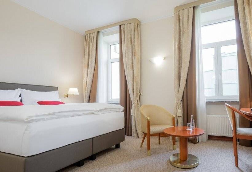 اتاق راحتی, Grand Hotel Union Eurostars