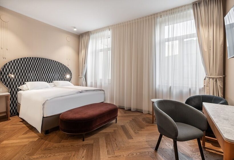 اتاق راحتی, Grand Hotel Union Eurostars