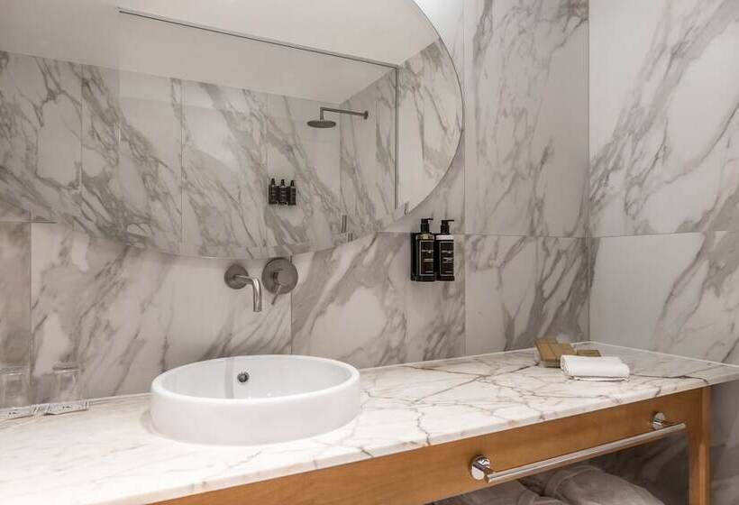 اتاق راحتی, Grand Hotel Union Eurostars