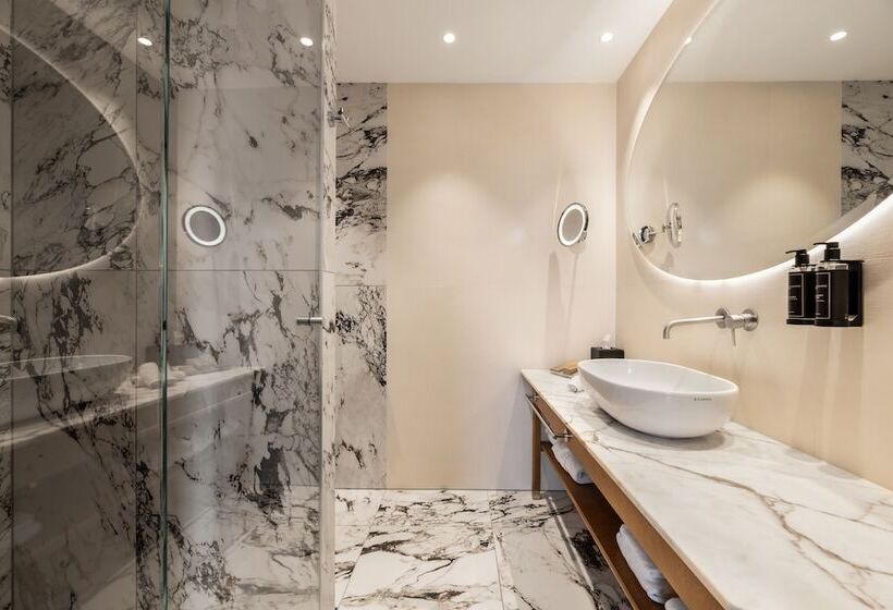 اتاق لوکس, Grand Hotel Union Eurostars