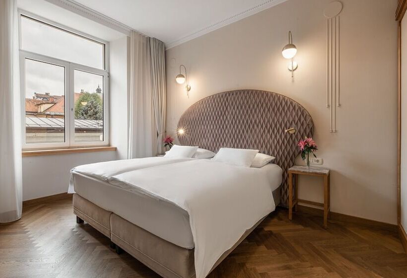 سوئیت 2 خوابه, Grand Hotel Union Eurostars