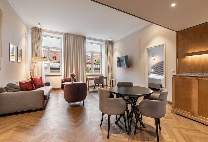 سوئیت 2 خوابه, Grand Hotel Union Eurostars
