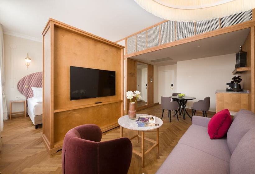 سوییت جونیور, Grand Hotel Union Eurostars