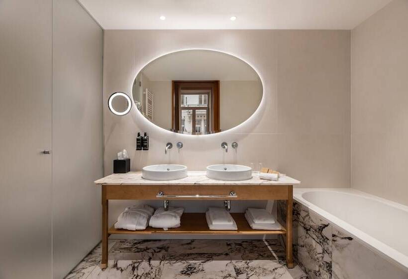 سوییت, Grand Hotel Union Eurostars