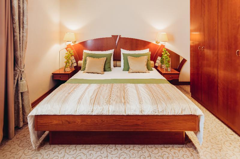 استودیوی استاندارد, Grand Hotel Union Eurostars