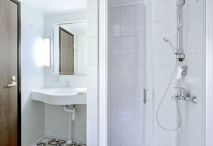 수피리어 룸 퀸 침대, Holiday Club Turun Caribia