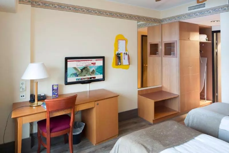 اتاق اکونومی, Holiday Club Turun Caribia