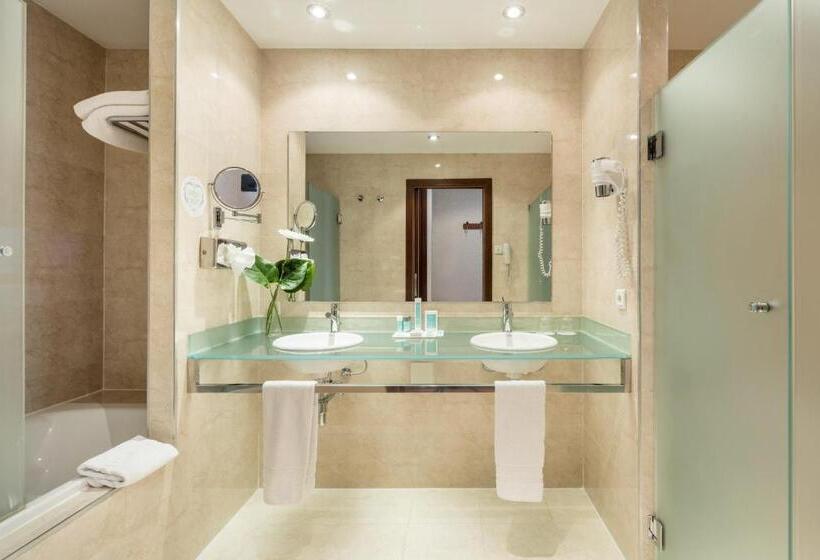 سوییت جونیور, Ilunion Malaga