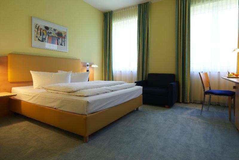 Номер Стандарт, Tribe Düsseldorf