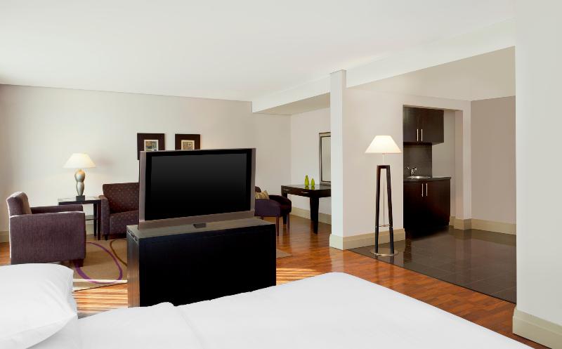 חדר דלוקס, Mak Albania