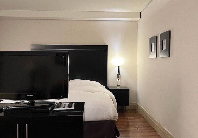 חדר דלוקס, Mak Albania