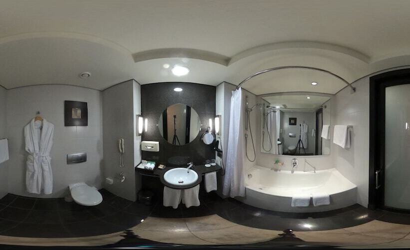 חדר דלוקס, Mak Albania