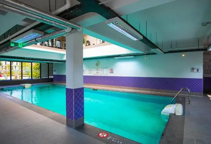 سوییت, Mak Albania