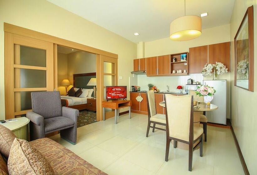 1 Bedroom Penthouse Apartment, Makati Palace