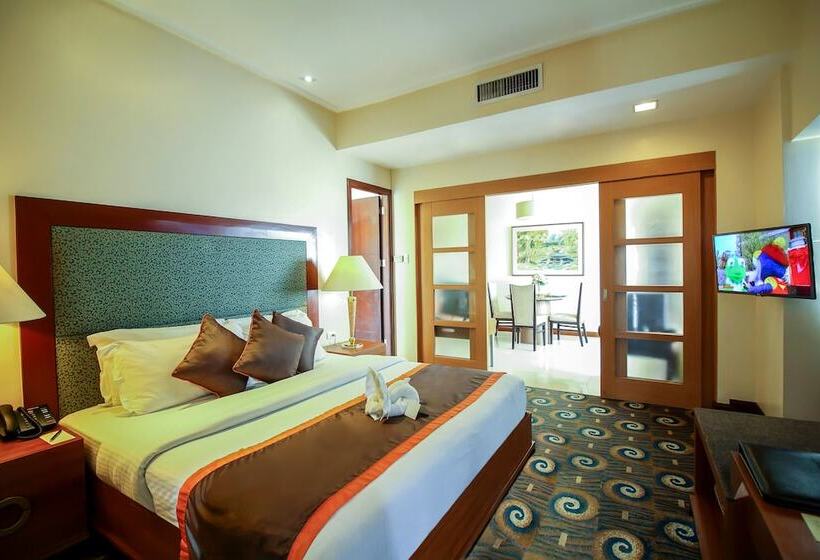 1 Bedroom Penthouse Apartment, Makati Palace