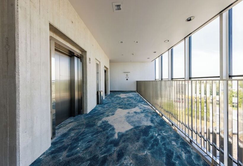 ダブルベッドのクラシックルーム, Mercure Tallinn