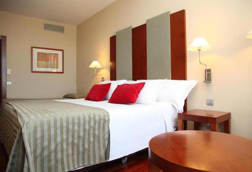 غرفة قياسية, Urh Palacio De Oriol