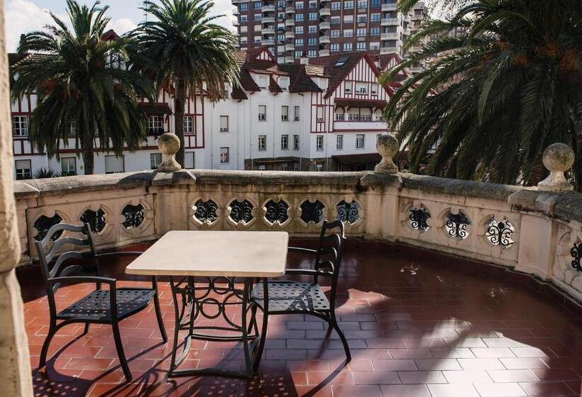 חדר פרמיום, Urh Palacio De Oriol