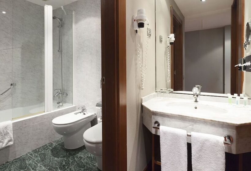 חדר סטנדרט, Urh Palacio De Oriol