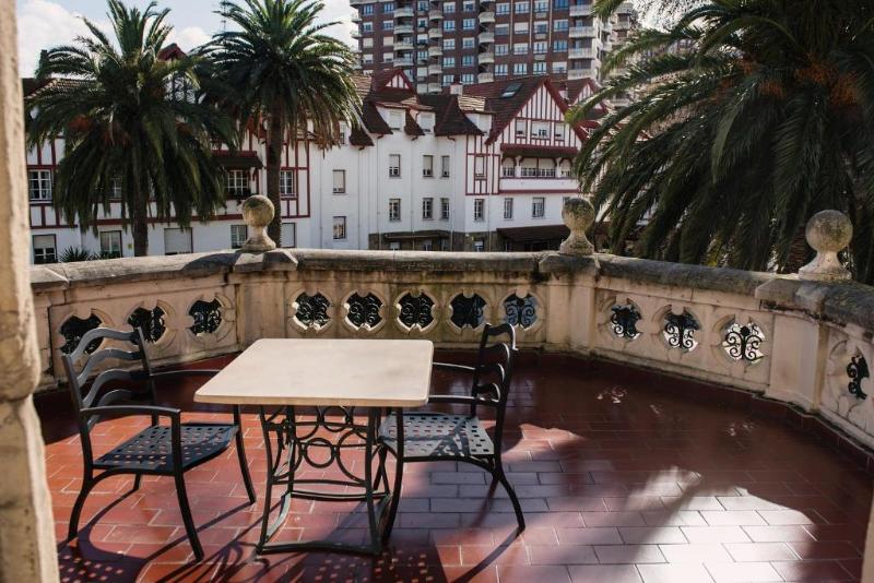 חדר פרמיום, Urh Palacio De Oriol