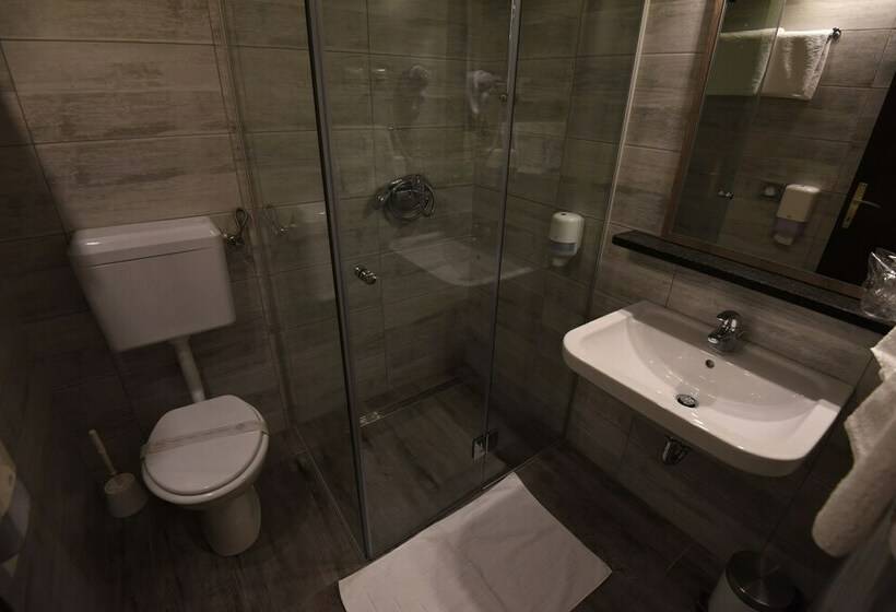 غرفة قياسية فردية, Vicko