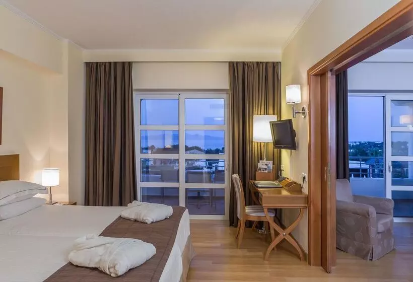 スイート, Neptune Luxury Resort