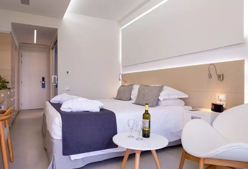 オーシャンビューデラックスルーム, Neptune Luxury Resort