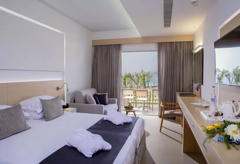 オーシャンビューデラックスルーム, Neptune Luxury Resort