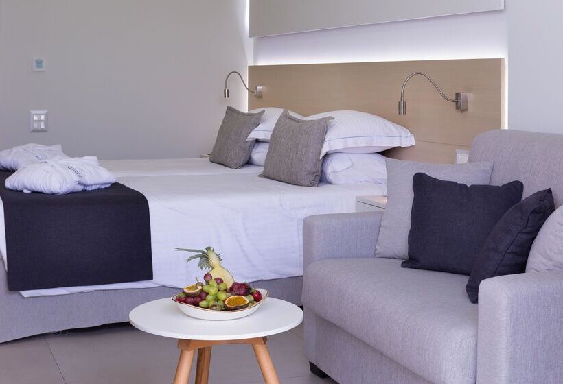 Номер Deluxe, Neptune Luxury Resort