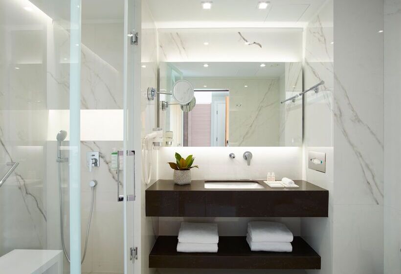 חדר משפחתי דלוקס, Neptune Luxury Resort