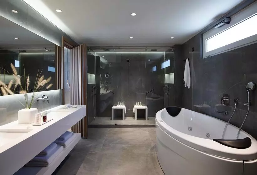 スイート, Neptune Luxury Resort