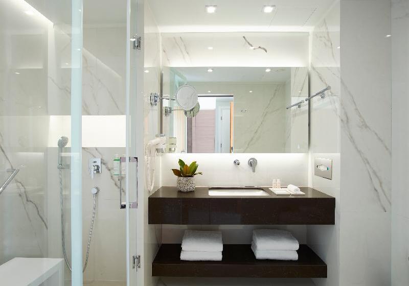 Семейный Номер Deluxe, Neptune Luxury Resort