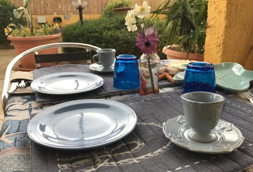 חדר סטנדרט לשלושה עם נוף לגינה, Acquamarina B&b