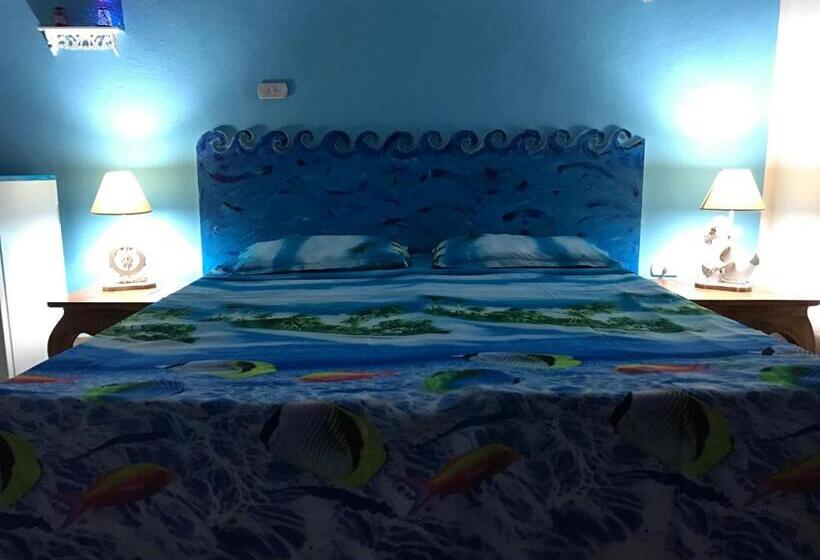 스탠다드 트리플 룸 가든 전망, Acquamarina B&b