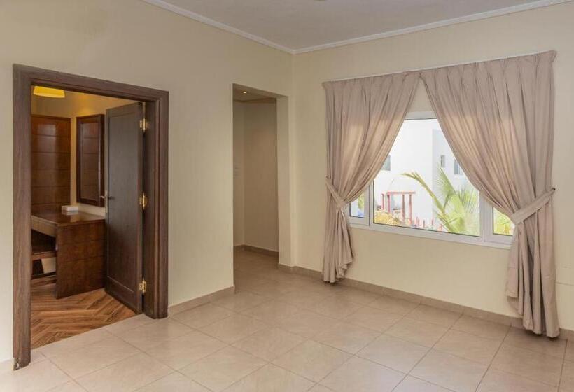 فيلا غرفتين نوم مطلة على البحر, Al Jar Resort   Families Only