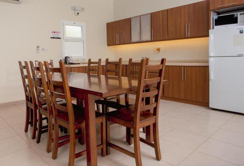 فيلا غرفتين نوم مطلة على البحر, Al Jar Resort   Families Only