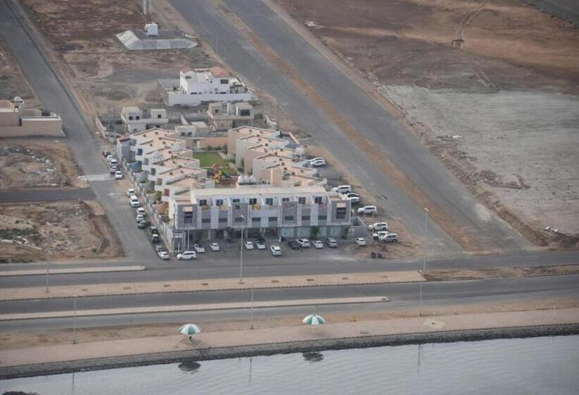 فيلا غرفتين نوم مطلة على البحر, Al Jar Resort   Families Only