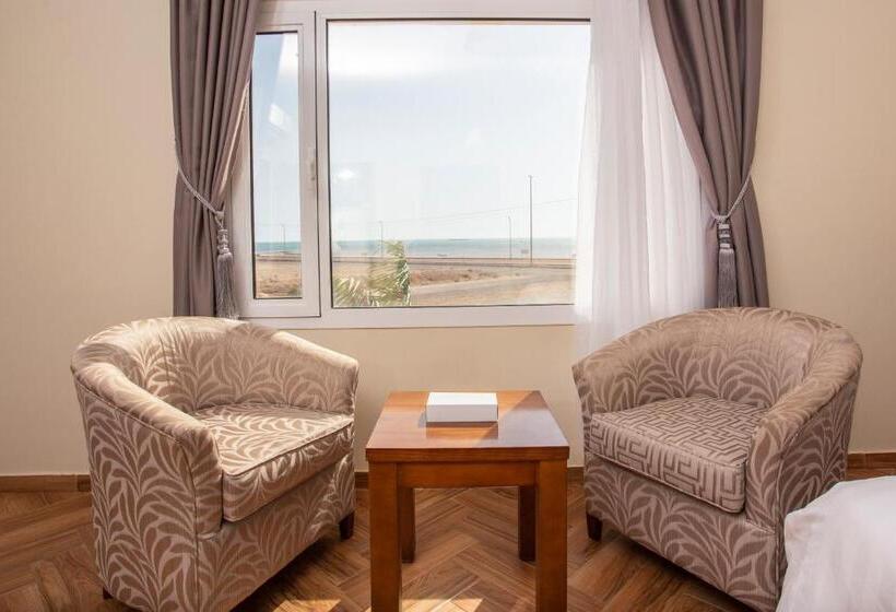 فيلا غرفتين نوم مطلة على البحر, Al Jar Resort   Families Only