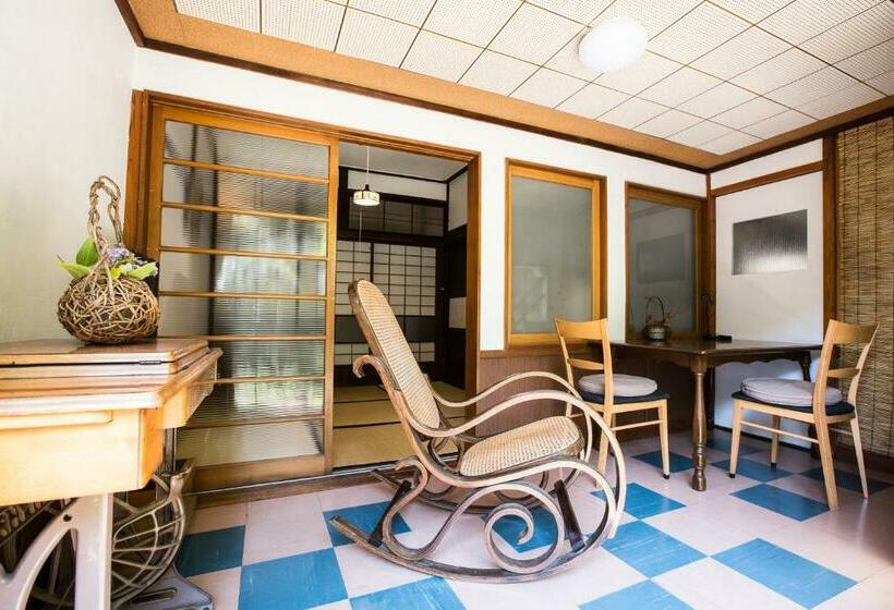 غرفة قياسية حمام مشترك, Guest House Kura