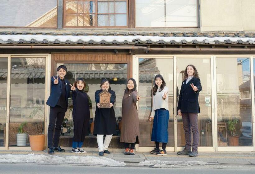 バス共有のスタンダードルーム, Guest House Kura