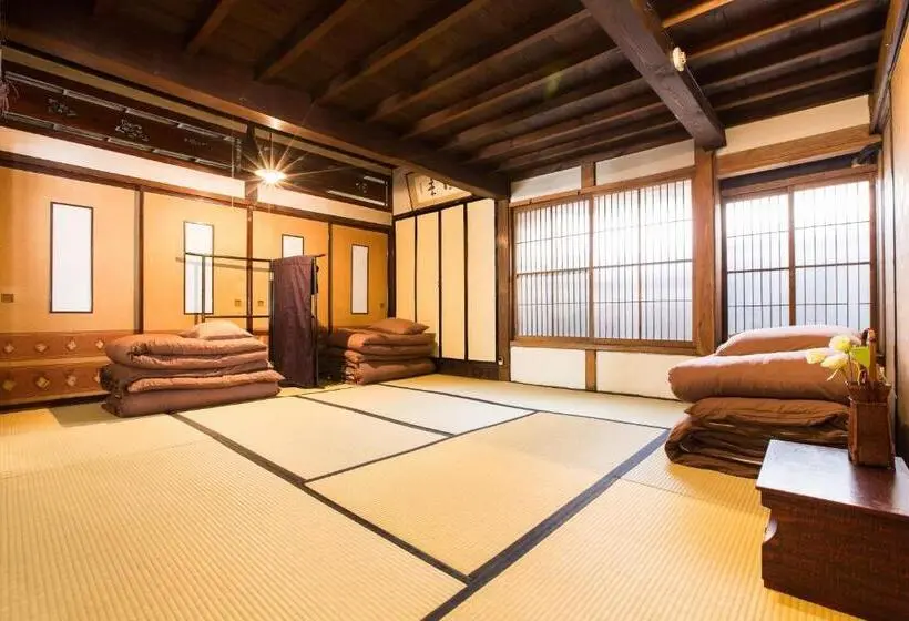 浴室共有スタンダード４人用ルーム, Guest House Kura