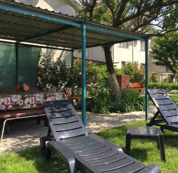 اتاق استاندارد چهار تخته, Otdykh U Moria