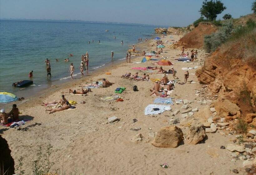4인용 스탠다드 룸, Otdykh U Moria