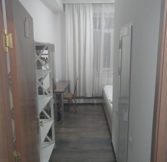 Chambre Economy, Sakura Inn