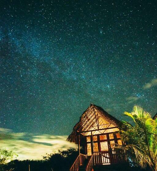 스탠다드 방갈로, Surfing Turtle Lodge