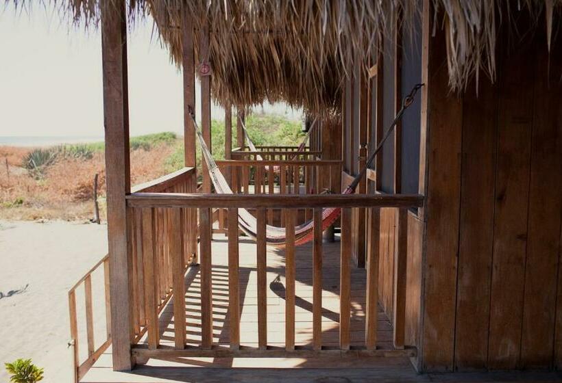 스탠다드 방갈로, Surfing Turtle Lodge