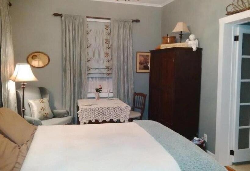 جناح, The Chepstow Inn